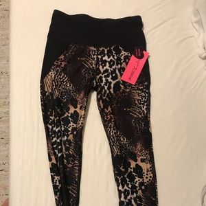Betsy Johnson leggings BNWT